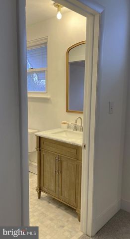 7 CENTER DR, Camp Hill, PA 17011