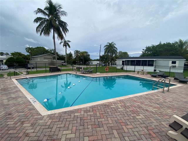 877 NE 63rd Street, Fort Lauderdale, FL 33334
