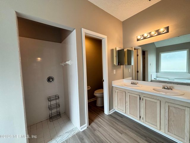 8095 TESSA Terrace E, Jacksonville, FL 32244