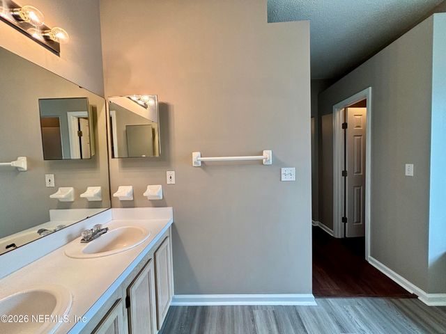 8095 TESSA Terrace E, Jacksonville, FL 32244