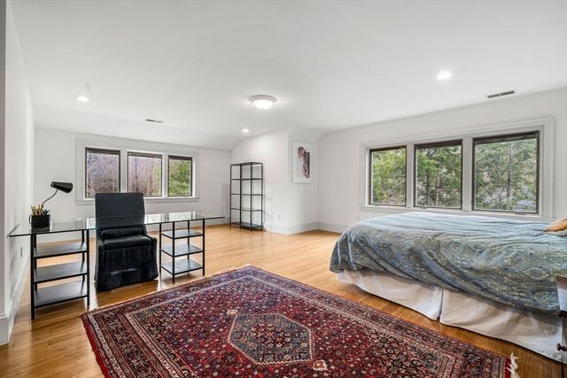 48 Candlewood Dr, Topsfield, MA 01983
