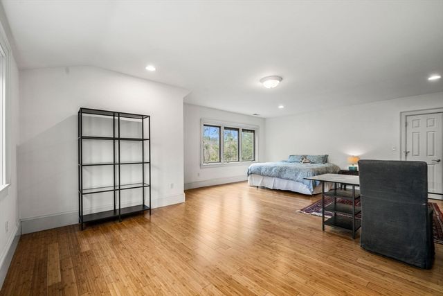 48 Candlewood Dr, Topsfield, MA 01983