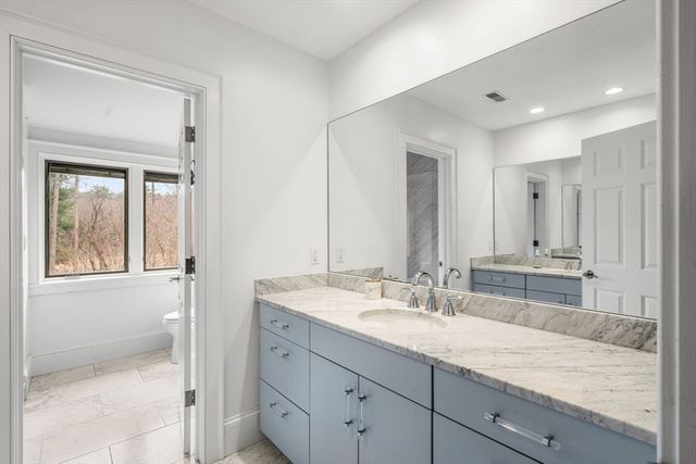 48 Candlewood Dr, Topsfield, MA 01983