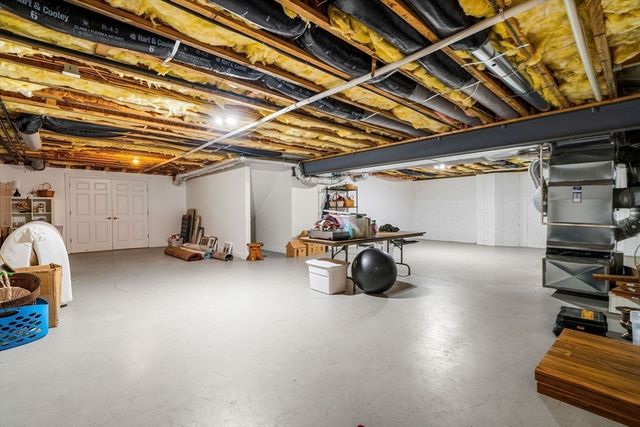 48 Candlewood Dr, Topsfield, MA 01983