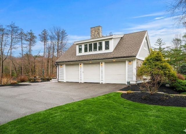 48 Candlewood Dr, Topsfield, MA 01983