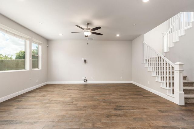 1396 E Via Prato Drive, Fresno, CA 93730