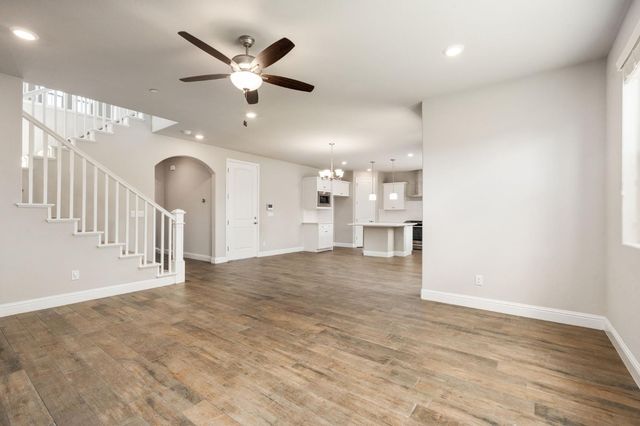 1396 E Via Prato Drive, Fresno, CA 93730