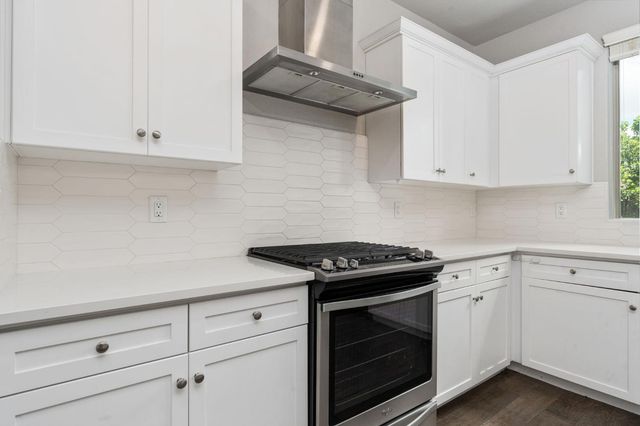 1396 E Via Prato Drive, Fresno, CA 93730