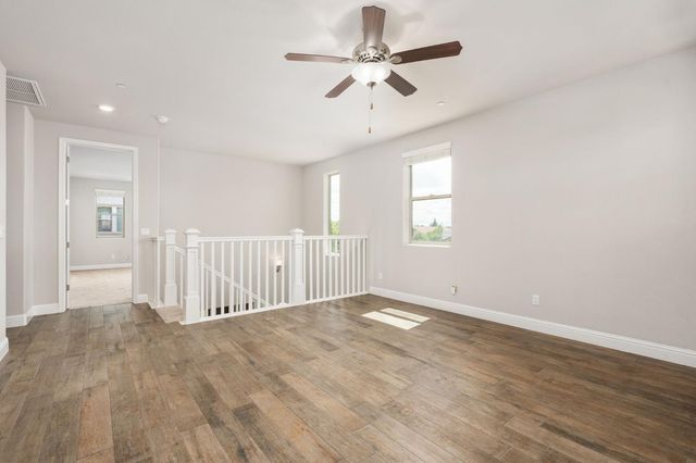 1396 E Via Prato Drive, Fresno, CA 93730