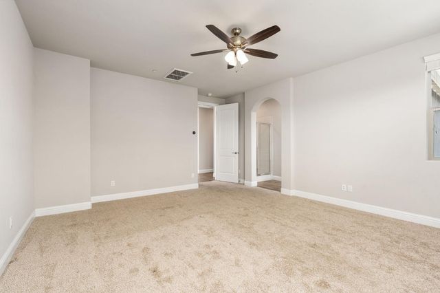 1396 E Via Prato Drive, Fresno, CA 93730