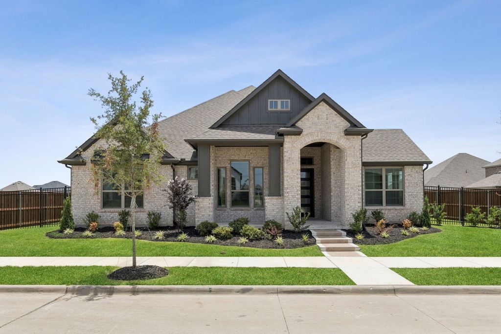 1125 Painted Lady Drive, Crowley, TX 76036