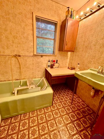 371 CUMBERLAND RD, Jefferson, TX 75657