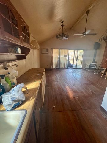 371 CUMBERLAND RD, Jefferson, TX 75657