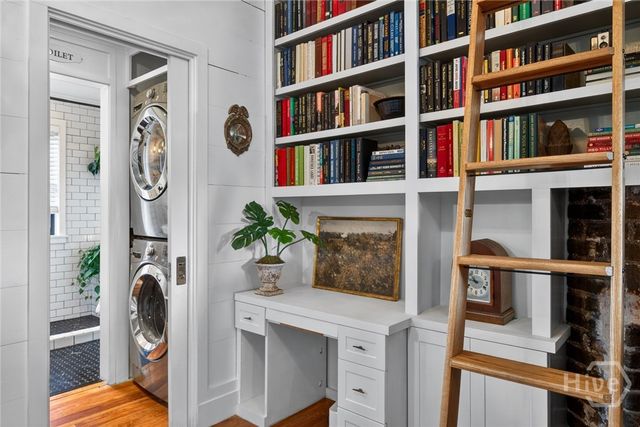 532 E Charlton Street, Savannah, GA 31401