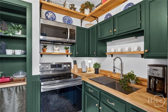 532 E Charlton Street, Savannah, GA 31401