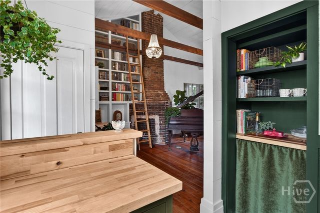 532 E Charlton Street, Savannah, GA 31401