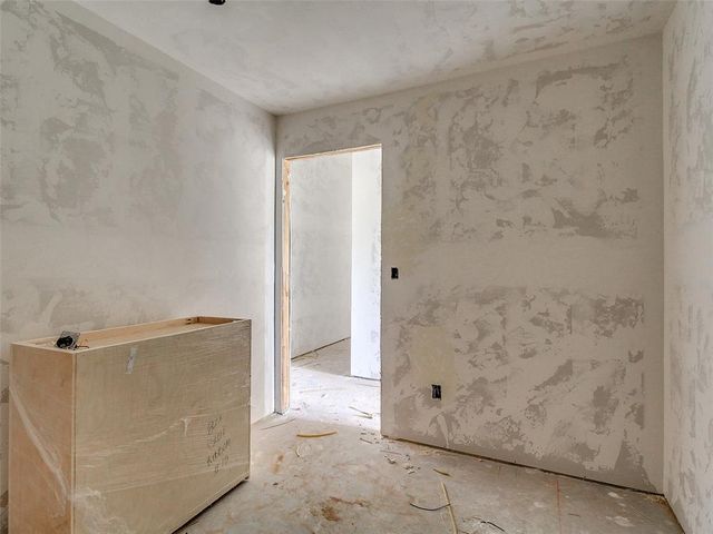 8621 Oak Tree Circle, Edmond, OK 73025