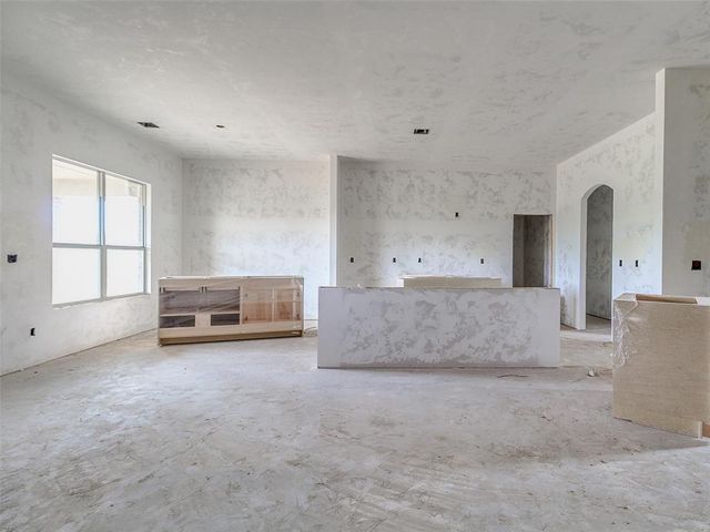 8621 Oak Tree Circle, Edmond, OK 73025