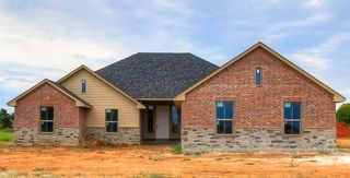 8621 Oak Tree Circle, Edmond, OK 73025