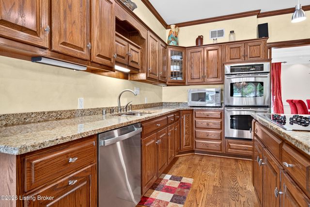 12303 Old Lucas Ln, Louisville, KY 40223