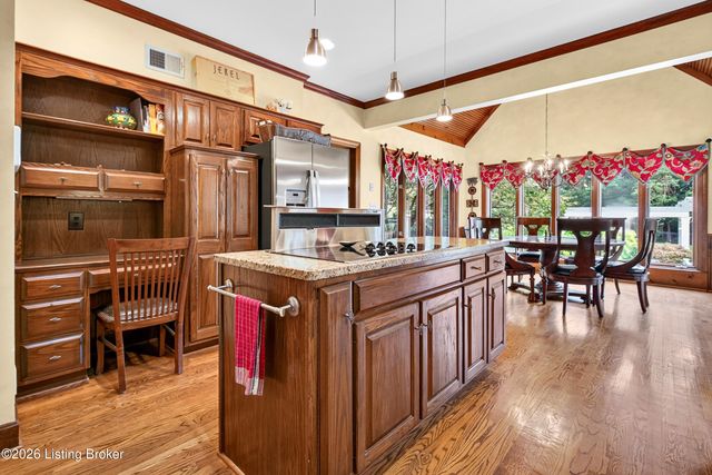 12303 Old Lucas Ln, Louisville, KY 40223