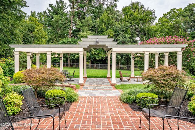12303 Old Lucas Ln, Louisville, KY 40223