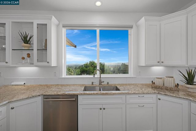 1034 Alfred Ave, Walnut Creek, CA 94597