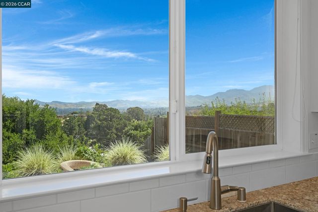 1034 Alfred Ave, Walnut Creek, CA 94597