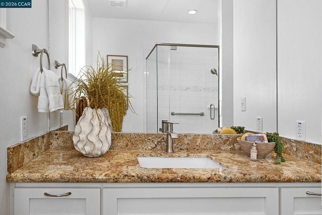 1034 Alfred Ave, Walnut Creek, CA 94597