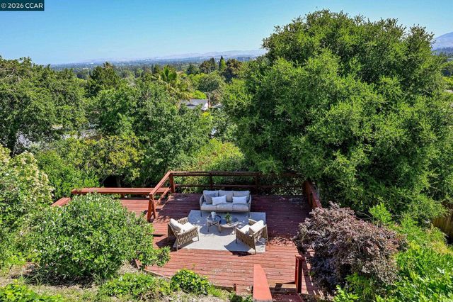 1034 Alfred Ave, Walnut Creek, CA 94597