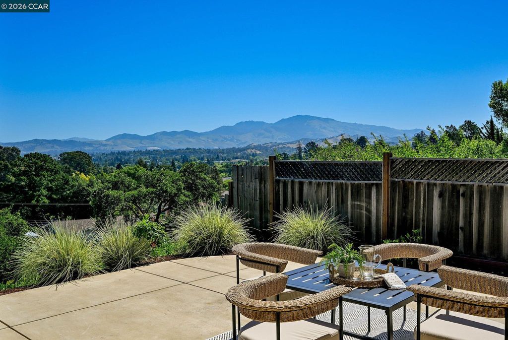 1034 Alfred Ave, Walnut Creek, CA 94597