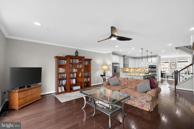 4 WEDGE WAY, Pikesville, MD 21208