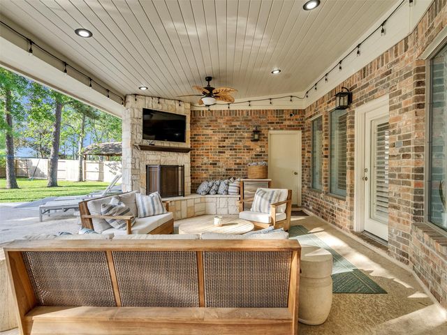 14323 Horizon Falls Lane, Humble, TX 77396