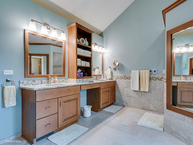 295 W Grandin Road, Morris, IL 60450