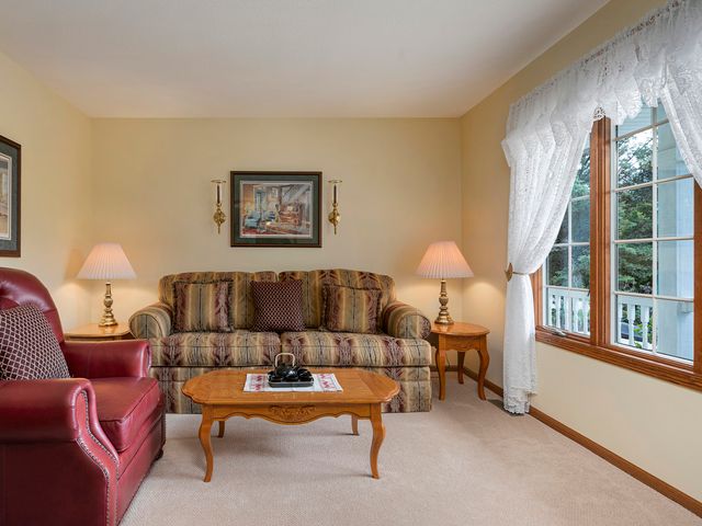 295 W Grandin Road, Morris, IL 60450