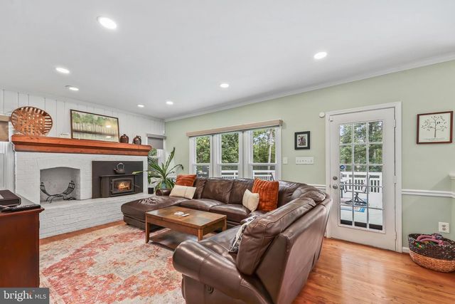 6492 AIRLIE RD, Warrenton, VA 20187