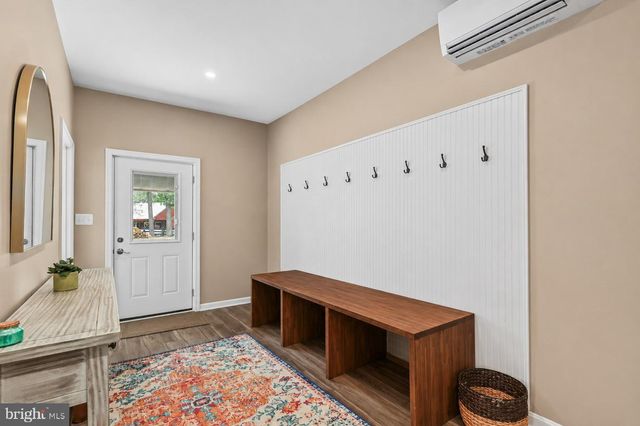 6492 AIRLIE RD, Warrenton, VA 20187
