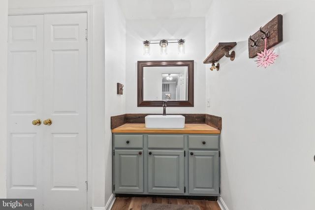 6492 AIRLIE RD, Warrenton, VA 20187