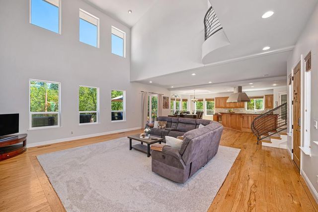 20758 S Manzanita Hills Rd, Colfax, CA 95713