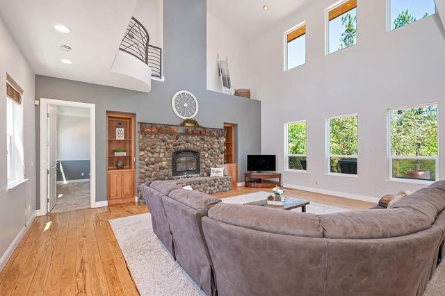 20758 S Manzanita Hills Rd, Colfax, CA 95713