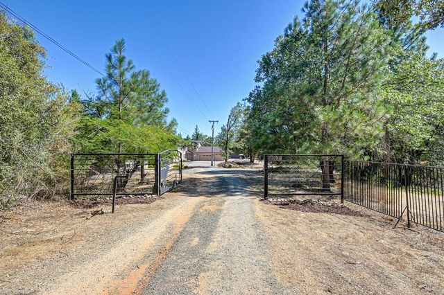 20758 S Manzanita Hills Rd, Colfax, CA 95713