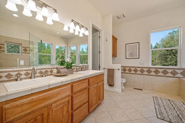 20758 S Manzanita Hills Rd, Colfax, CA 95713
