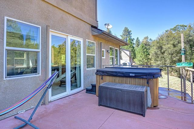 20758 S Manzanita Hills Rd, Colfax, CA 95713