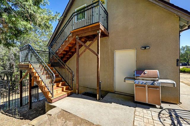 20758 S Manzanita Hills Rd, Colfax, CA 95713