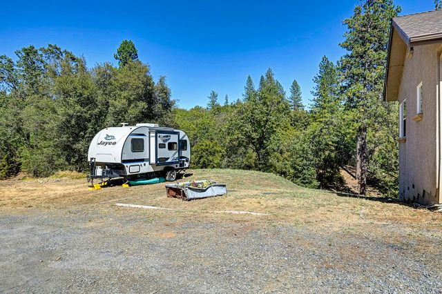 20758 S Manzanita Hills Rd, Colfax, CA 95713