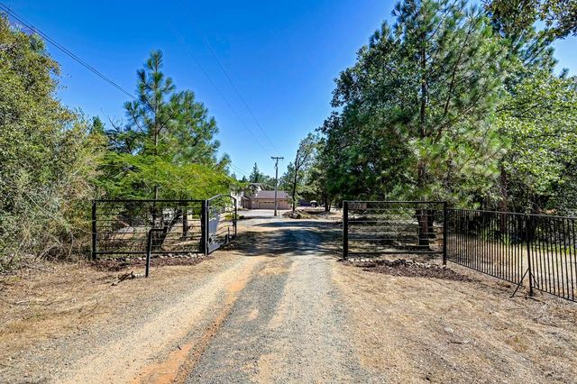 20758 S Manzanita Hills Rd, Colfax, CA 95713