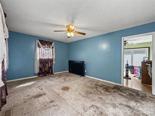 169 Hemingway Lane, Statesville, NC 28625