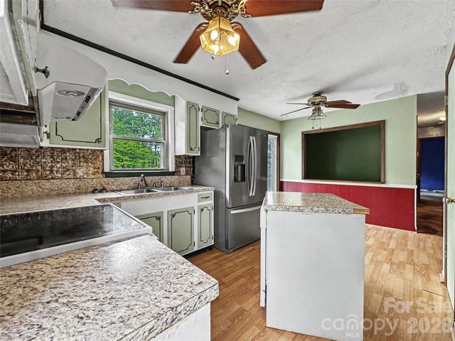169 Hemingway Lane, Statesville, NC 28625