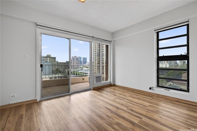 1314 Victoria Street 502, Honolulu, HI 96814