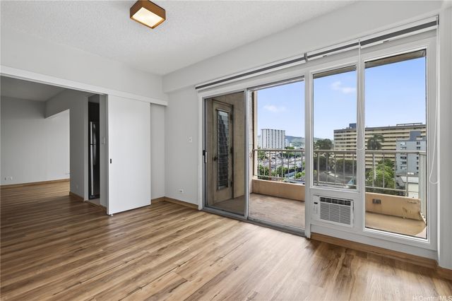 1314 Victoria Street 502, Honolulu, HI 96814